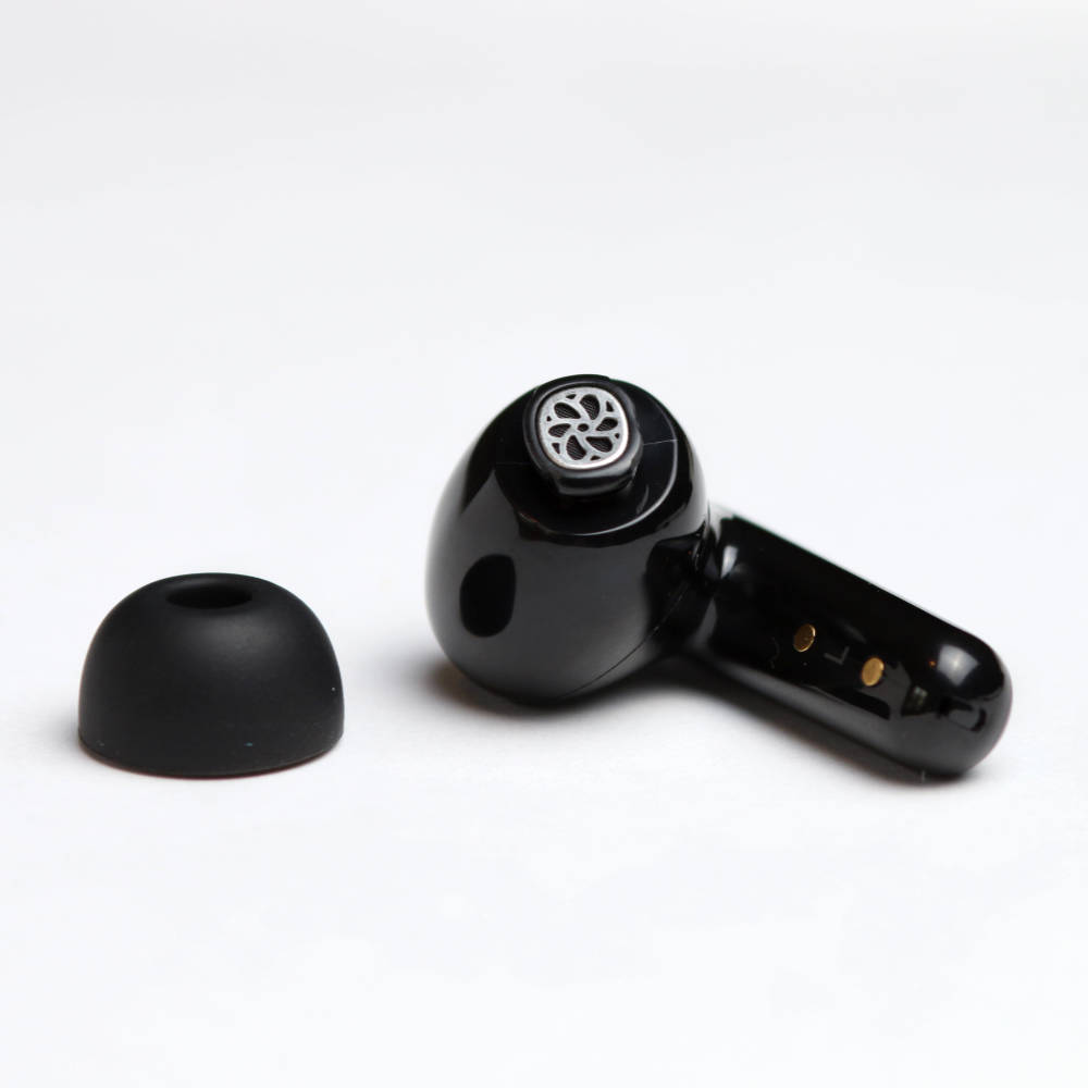 Earfun Air Pro 4i - Close Up